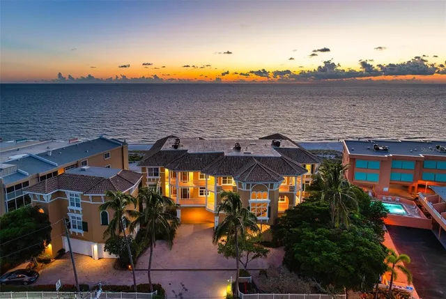 $2,095,000 | 1900 Gulf Drive North, Unit 1, Bradenton Beach, FL 34217