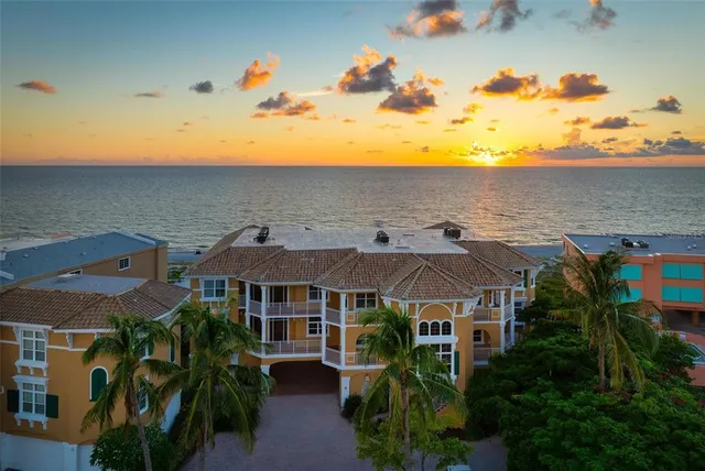 $2,095,000 | 1900 Gulf Drive North, Unit 1, Bradenton Beach, FL 34217