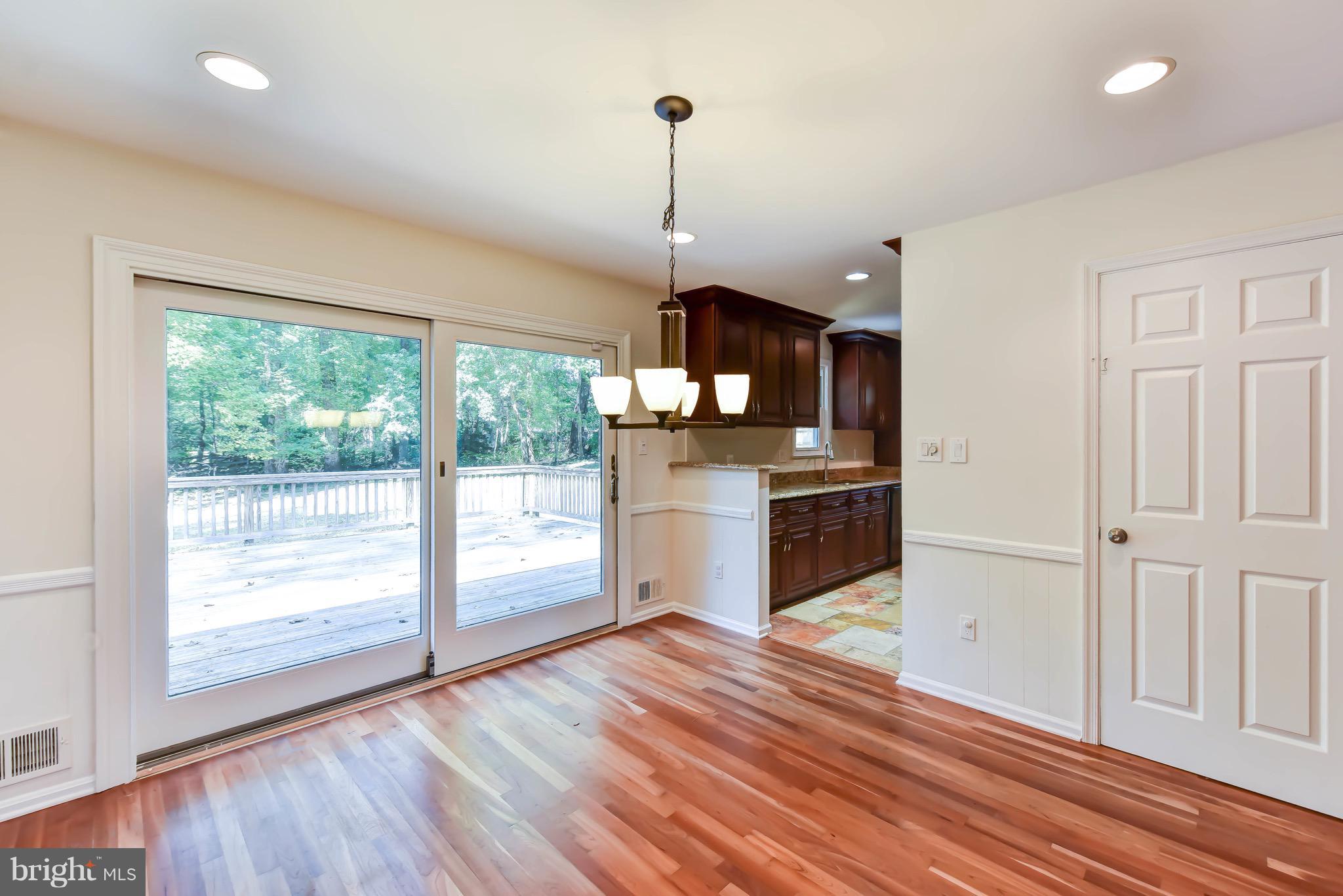 654 Walker Road Great Falls, VA 22066 - Photo 6 of 30 Dining Room
