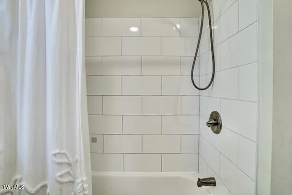 $294,000 | 1427 Highway 93, Fall Branch, TN 37656