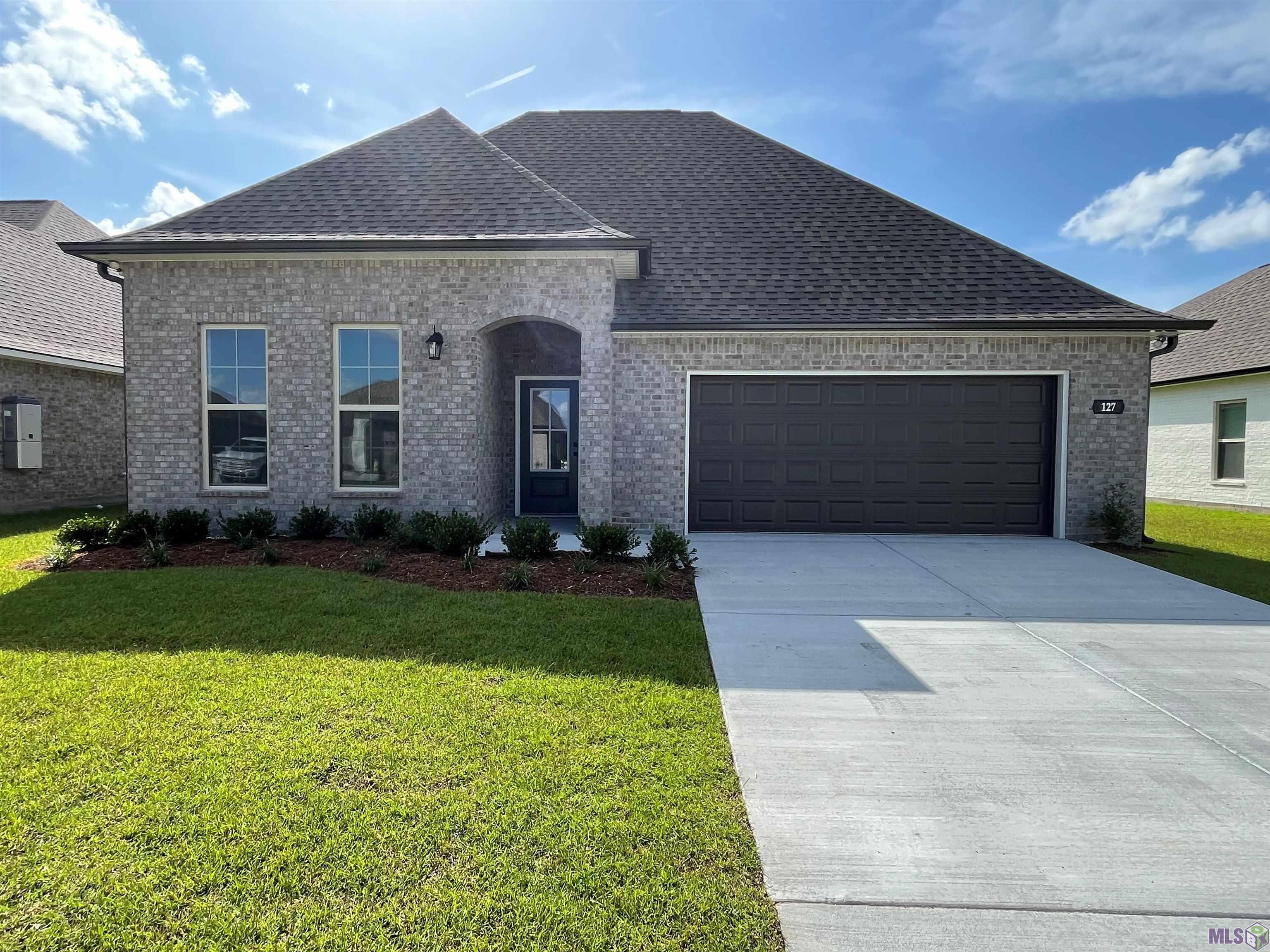 127 Spring Grove Loop Thibodaux, LA 70301 - Photo 1 of 6 Gallery Image 1