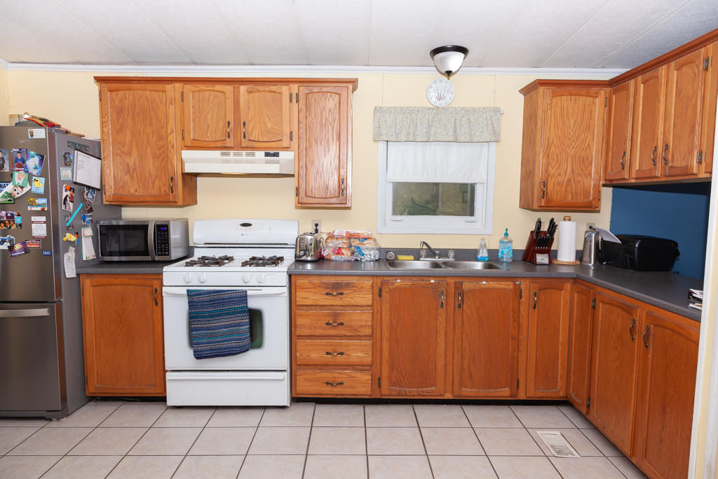 17 Fish Hatchery Road, Unit A New Gloucester, ME 04260 - Photo 9 of 14 moon-06