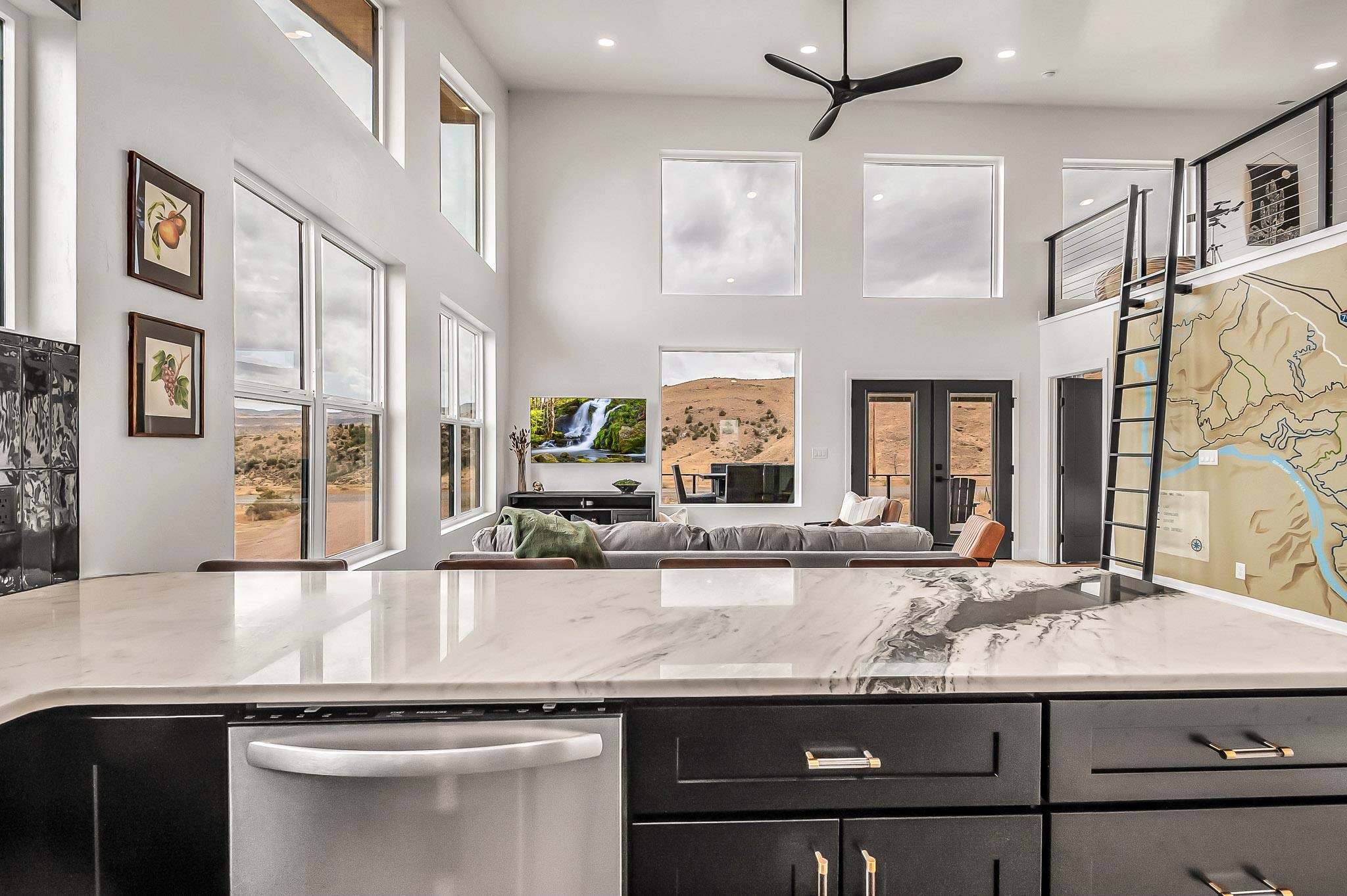 1260 Hawkeye Road Loma, CO 81524 - Photo 5 of 35 Gallery Image 5