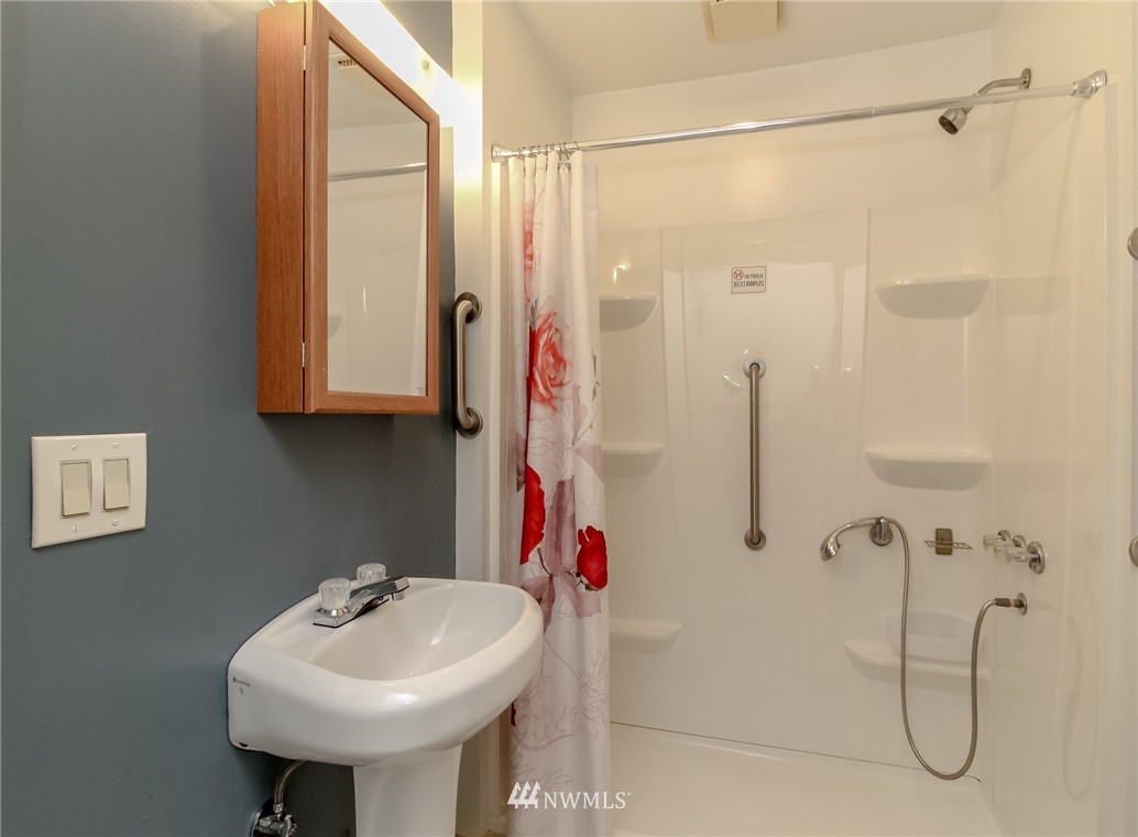 16604 Military Road South SeaTac, WA 98188 - Photo 14 of 24