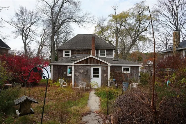 $380,000 | 27 Taft Avenue, Mendon, MA 01756