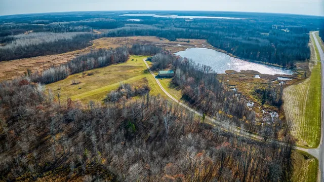 $425,000 | 21740 Highway 89, Puposky, MN 56667
