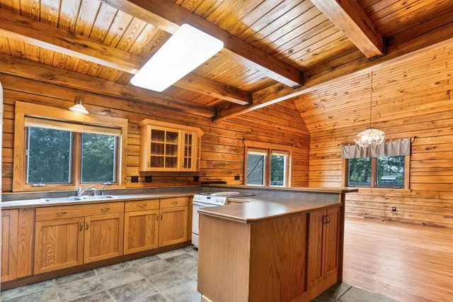 $425,000 | 21740 Highway 89, Puposky, MN 56667