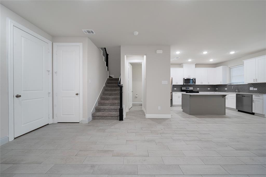 1719 Lisa Court Allen, TX 75002 - Photo 7 of 29