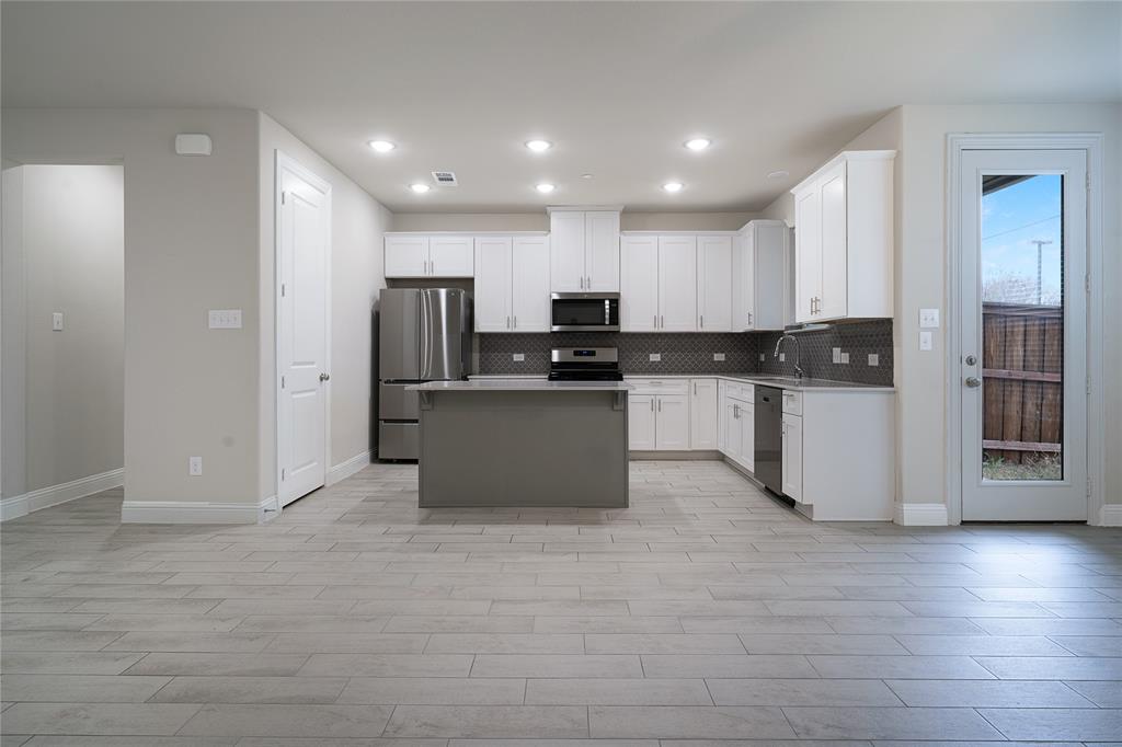 1719 Lisa Court Allen, TX 75002 - Photo 8 of 29