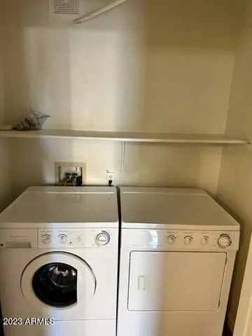 a close up view of washer and dryer