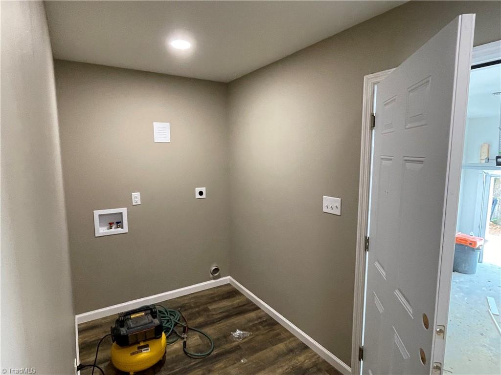 2851 Kiser Road Winston-Salem, NC 27106 - Photo 15 of 22 Convenient laundry next to garage