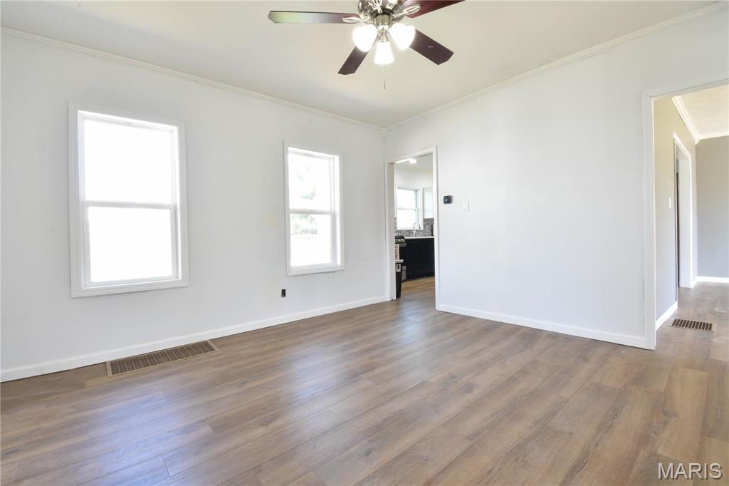 155 East Brown Street Waverly, IL 62692 - Photo 17 of 32