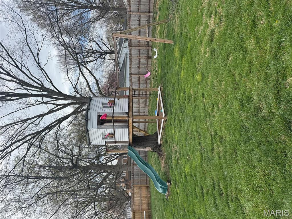 155 East Brown Street Waverly, IL 62692 - Photo 4 of 32