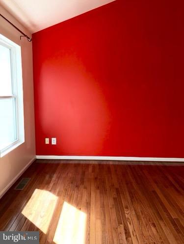 12050 Edgemere Circle Reston, VA 20190 - Photo 9 of 15 Main Bedroom