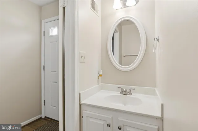 $3,000 | 4002 Championship Drive, Annandale, VA 22003