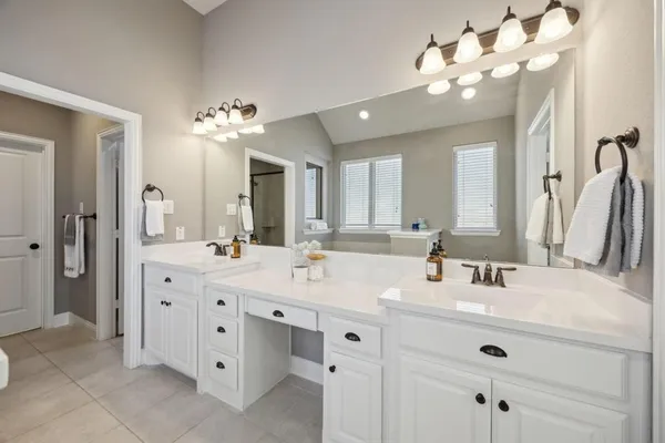 $2,900 | 6800 Barolo Drive, Rowlett, TX 75088