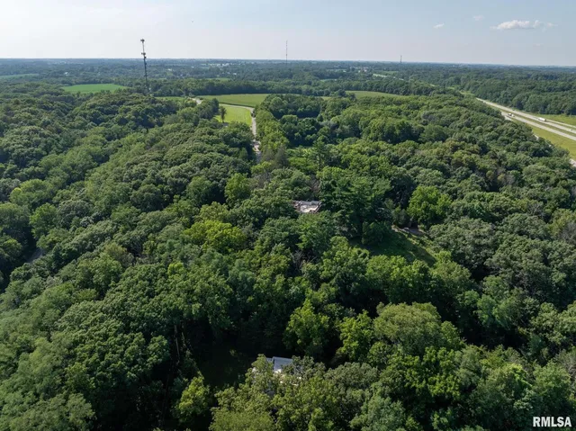 $1,200,000 | 5418 Chapel Hill Road, Davenport, IA 52802