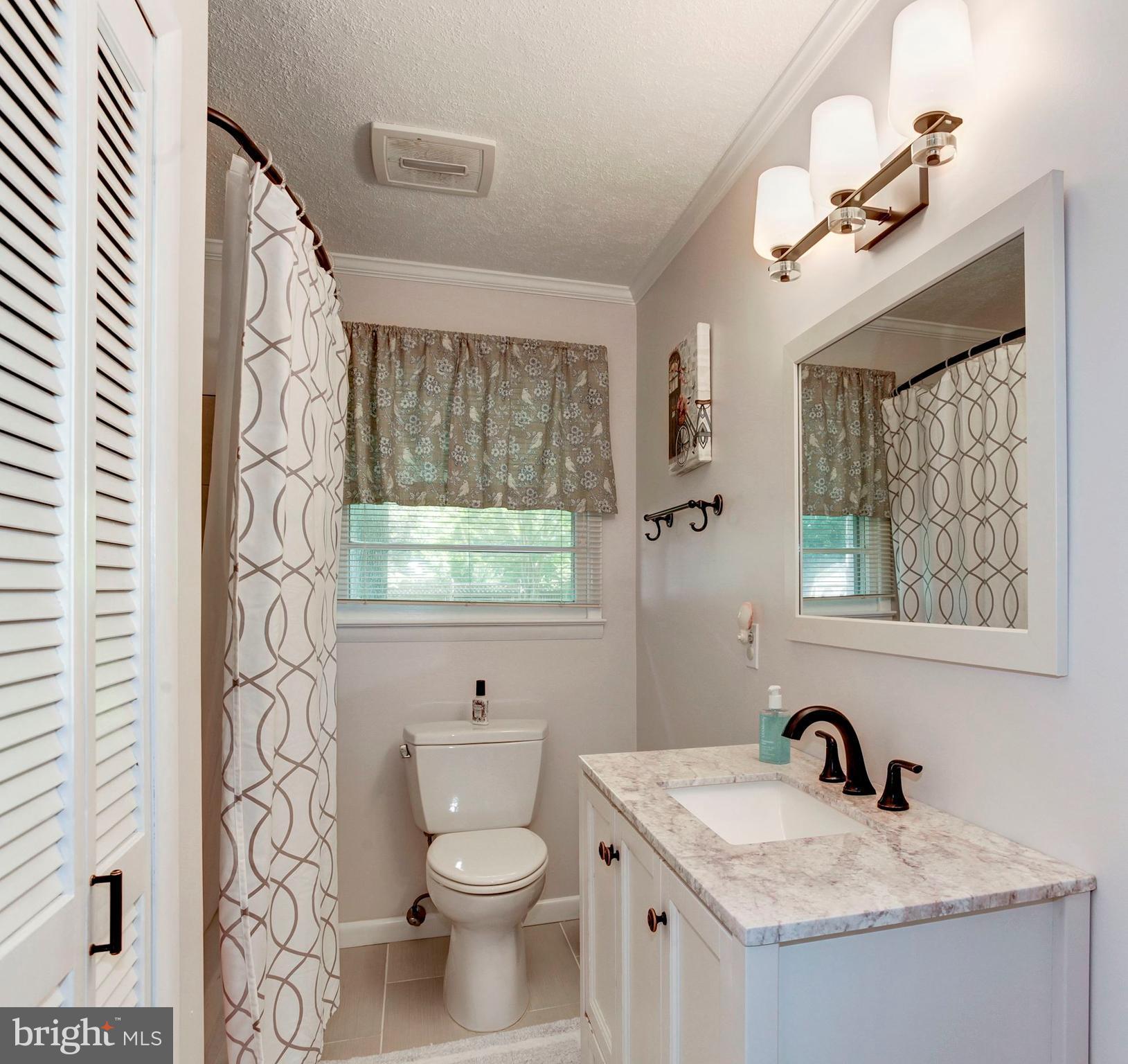 13319 Kahns Road Manassas, VA 20112 - Photo 11 of 30 Bath
