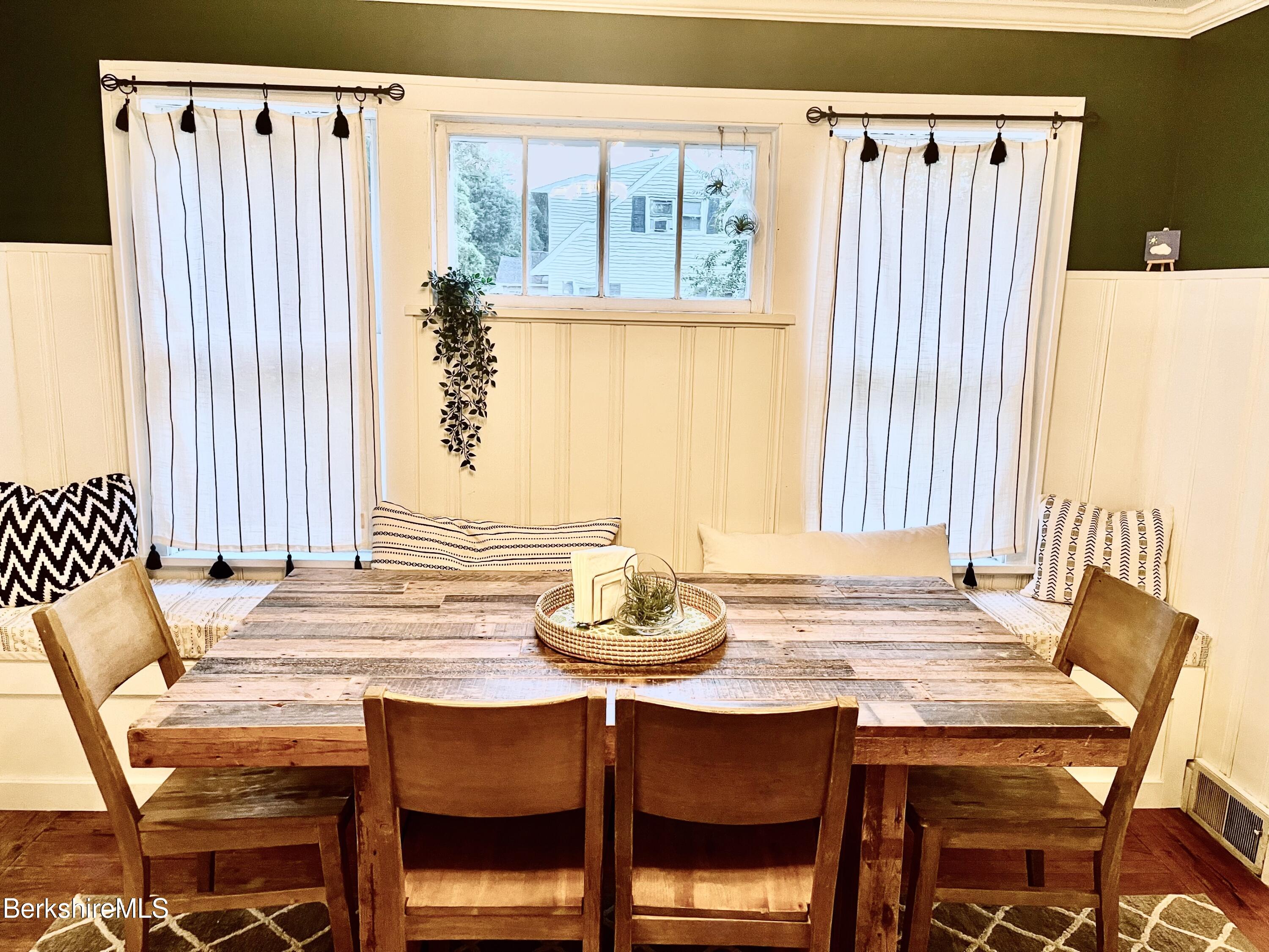 50 Ridge Avenue Pittsfield, MA 01201 - Photo 12 of 39 Dining