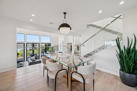 a view of a large window with an outdoor view