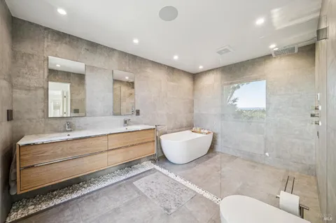 $3,898,000 | 18 Laurel Lane, Sausalito, CA 94965