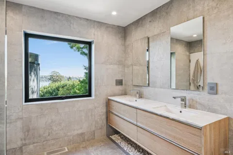 $3,898,000 | 18 Laurel Lane, Sausalito, CA 94965