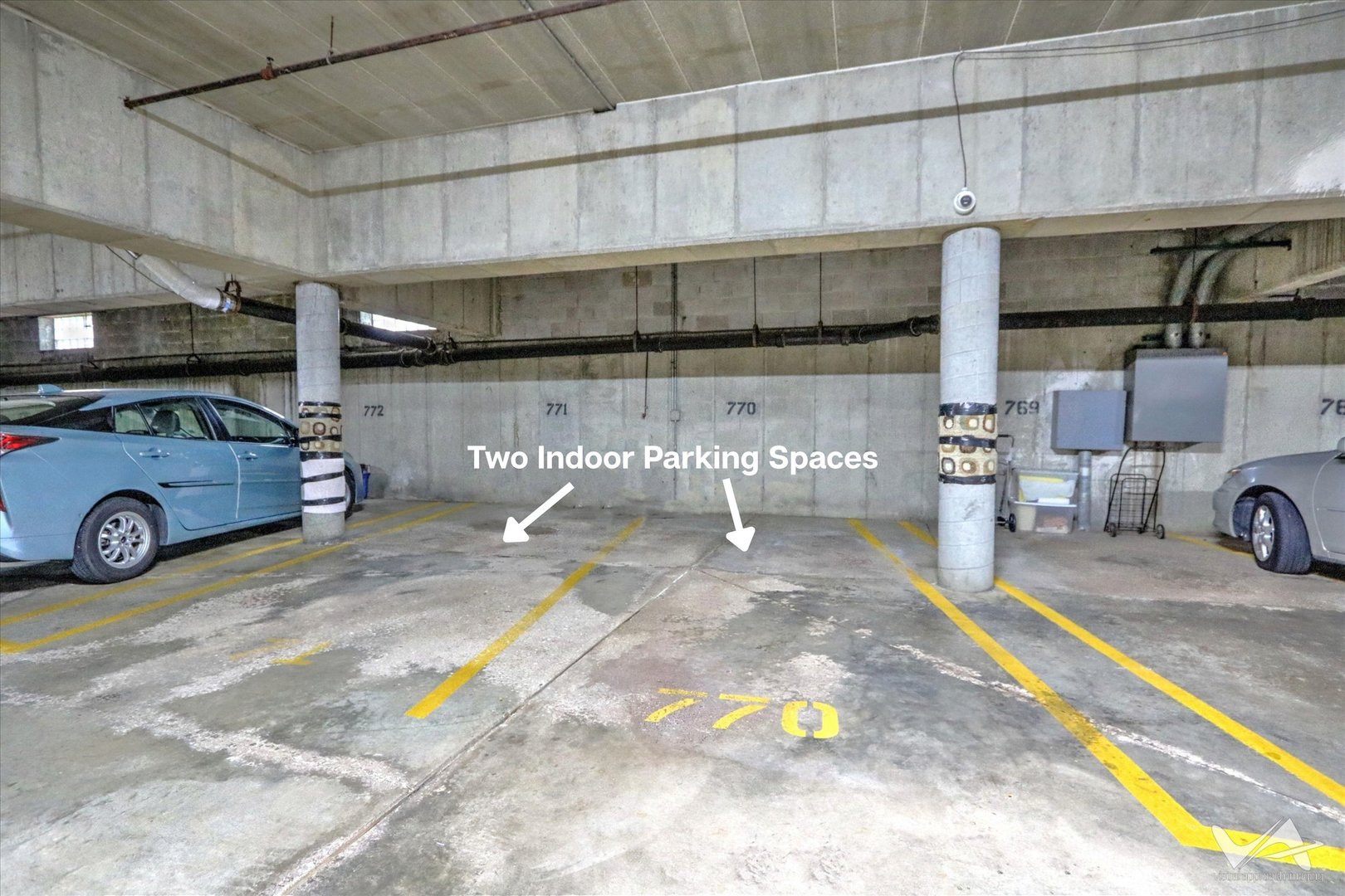 467 Hiawatha Trail, Unit 201 Wood Dale, IL 60191 - Photo 33 of 35 a car parked in a parking area