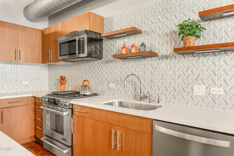 $849,000 | 530 South Hewitt Street, Unit 426, Los Angeles, CA 90013