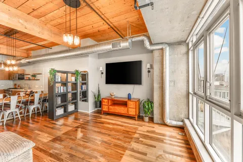$849,000 | 530 South Hewitt Street, Unit 426, Los Angeles, CA 90013