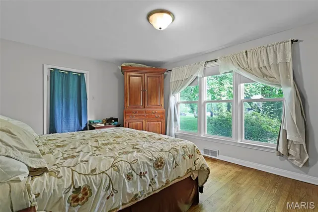 $990,000 | 2801 Eldon Avenue, Maryland Heights, MO 63043