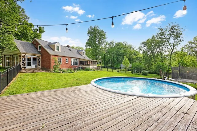 $990,000 | 2801 Eldon Avenue, Maryland Heights, MO 63043