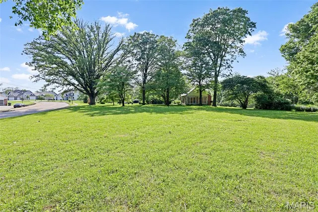 $990,000 | 2801 Eldon Avenue, Maryland Heights, MO 63043