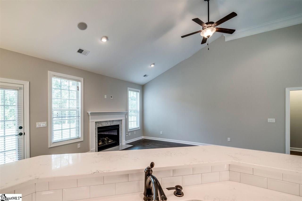 204 Crestgate Way Easley, SC 29642 - Photo 11 of 21 Gallery Image 11
