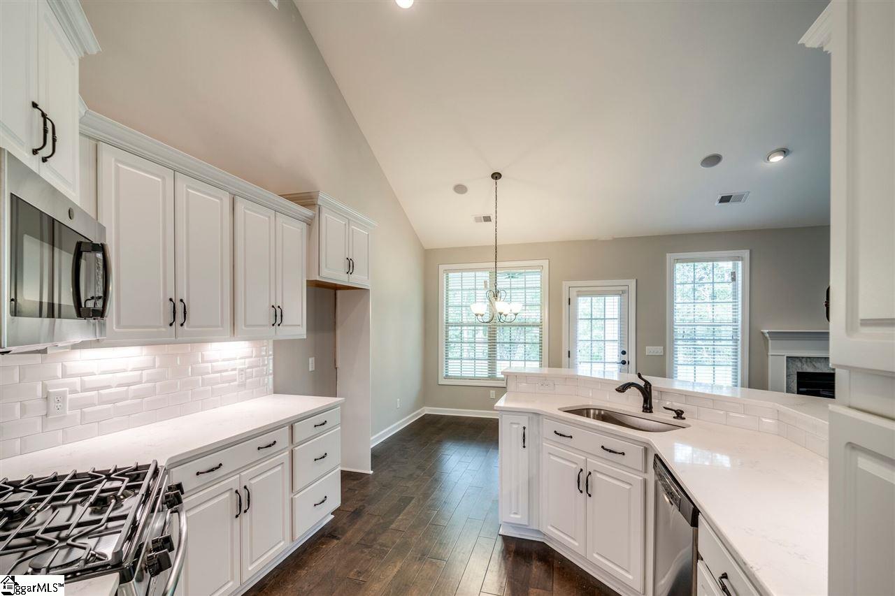 204 Crestgate Way Easley, SC 29642 - Photo 12 of 21 Gallery Image 12