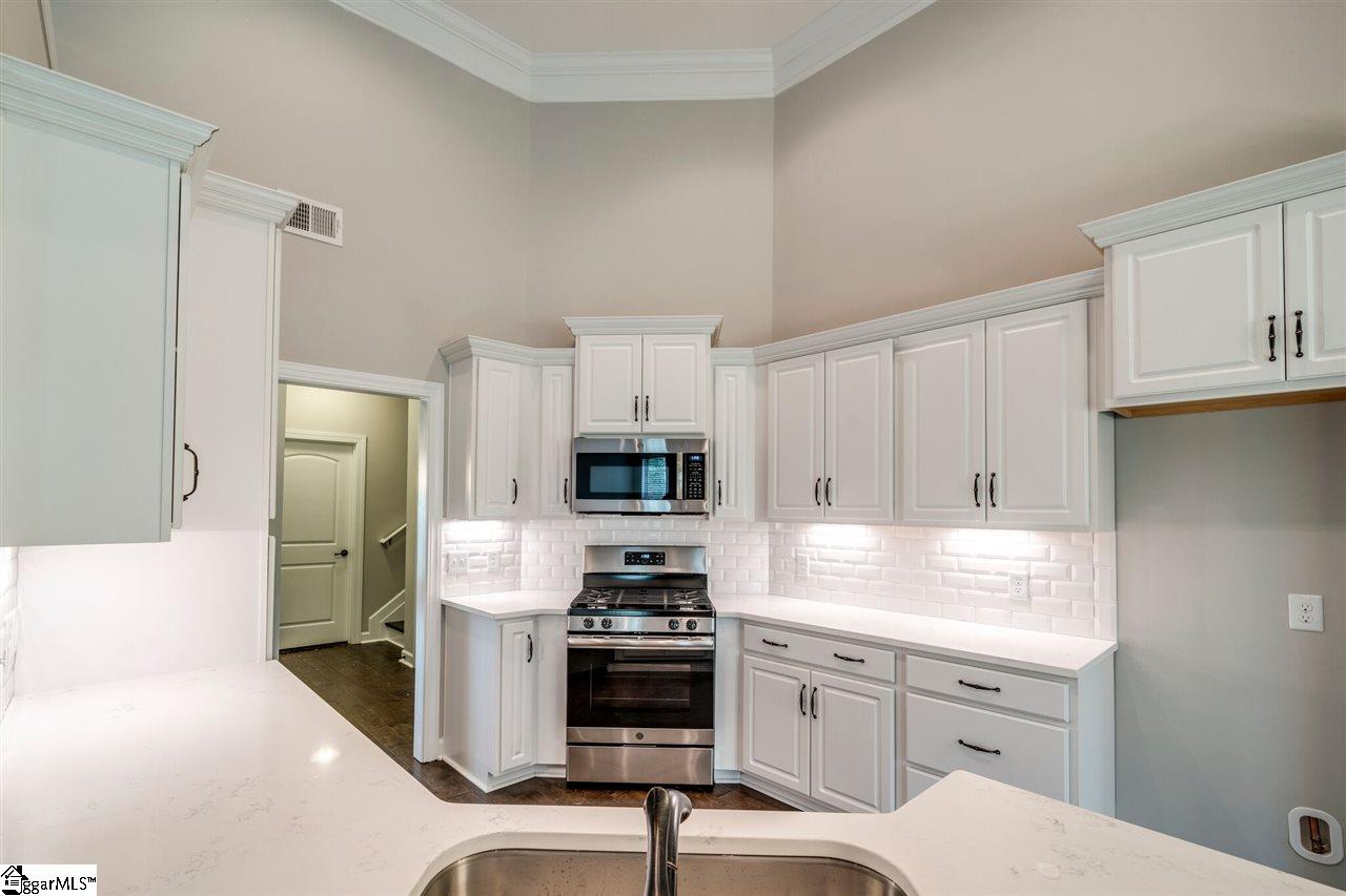 204 Crestgate Way Easley, SC 29642 - Photo 14 of 21 Gallery Image 14