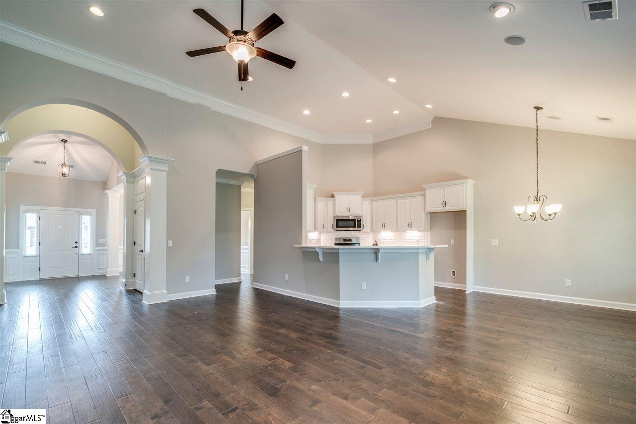 204 Crestgate Way Easley, SC 29642 - Photo 17 of 21 Gallery Image 17