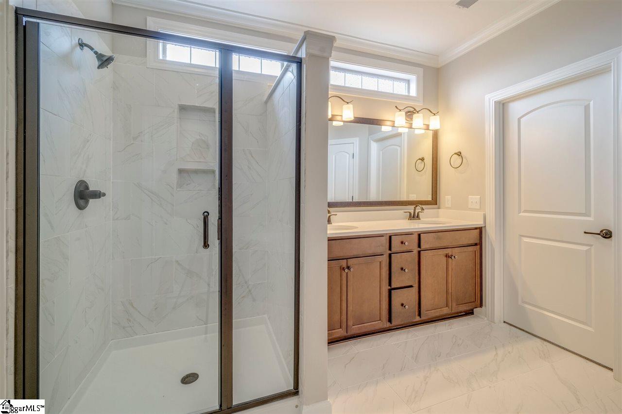 204 Crestgate Way Easley, SC 29642 - Photo 4 of 21 Gallery Image 4