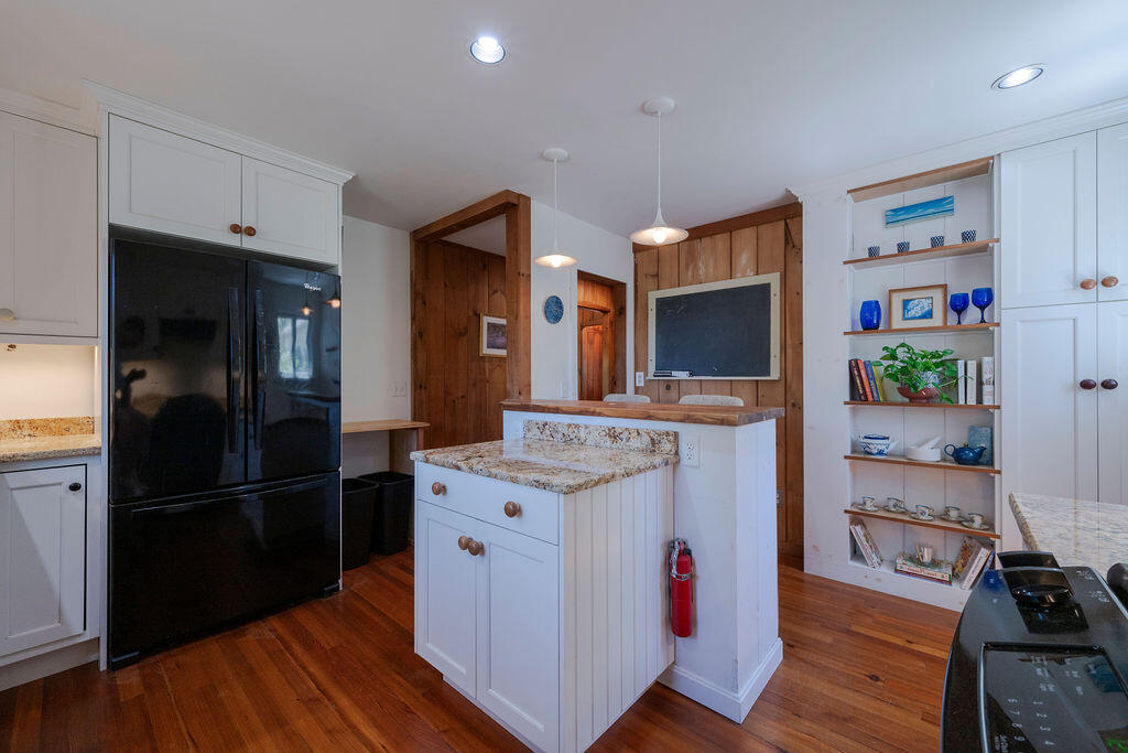 45 Pier Road Wellfleet, MA 02667 - Photo 20 of 38 45_Peir_RD-24
