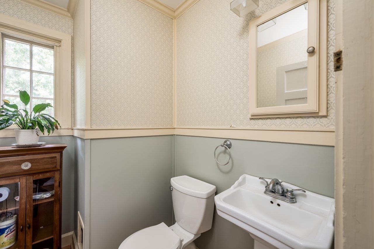 24 Newfields Road Exeter, NH 03833 - Photo 22 of 40