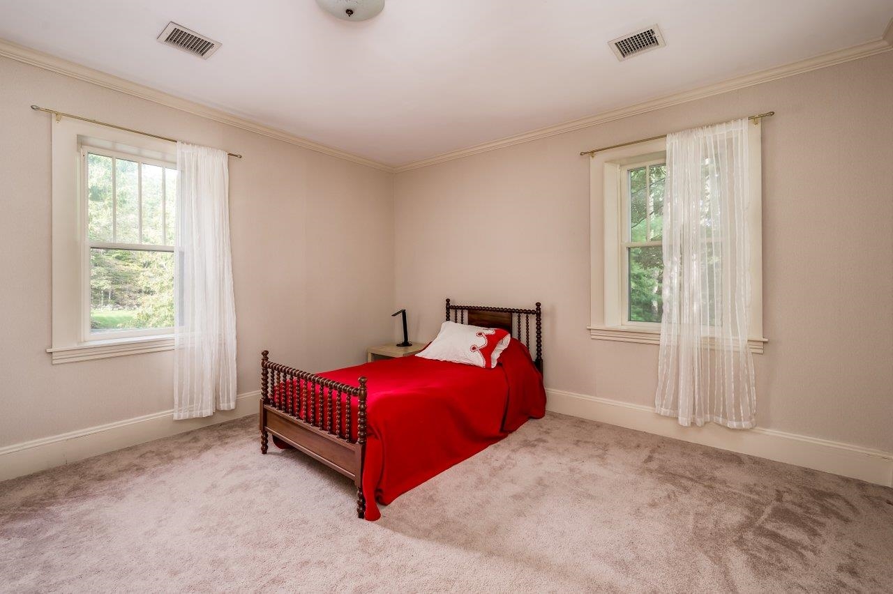24 Newfields Road Exeter, NH 03833 - Photo 29 of 40
