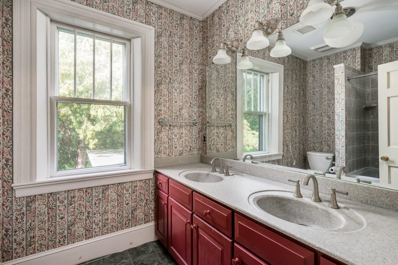 24 Newfields Road Exeter, NH 03833 - Photo 31 of 40