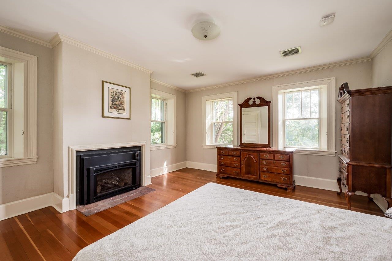 24 Newfields Road Exeter, NH 03833 - Photo 32 of 40