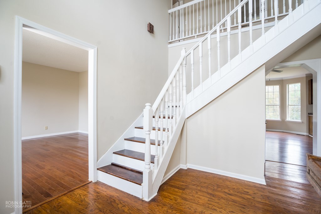 136 Gates Road Lizella, GA 31052 - Photo 4 of 29 a view of entryway and hall with wooden floor