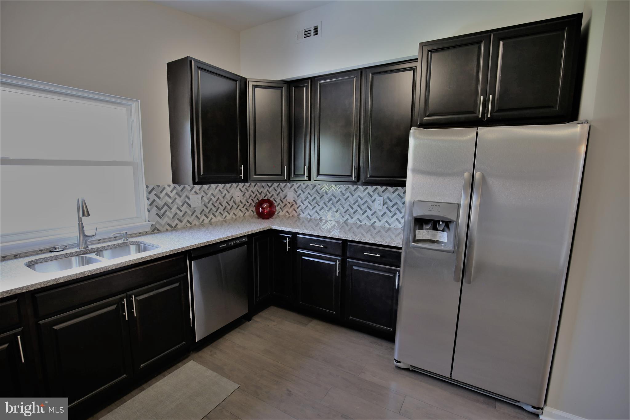 719 North Point Road Baltimore, MD 21224 - Photo 11 of 25 Kitchen