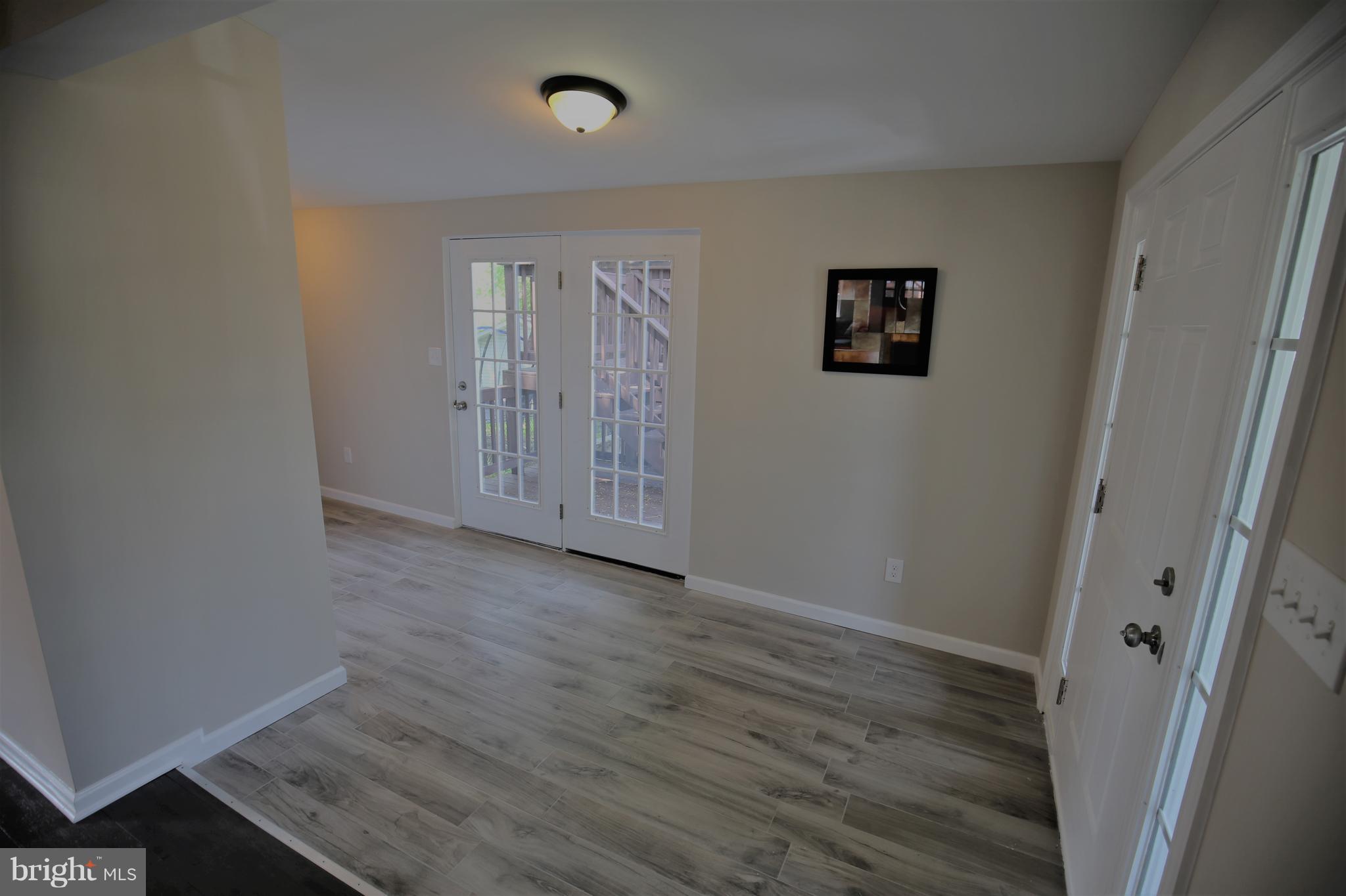 719 North Point Road Baltimore, MD 21224 - Photo 12 of 25 Interior (General)