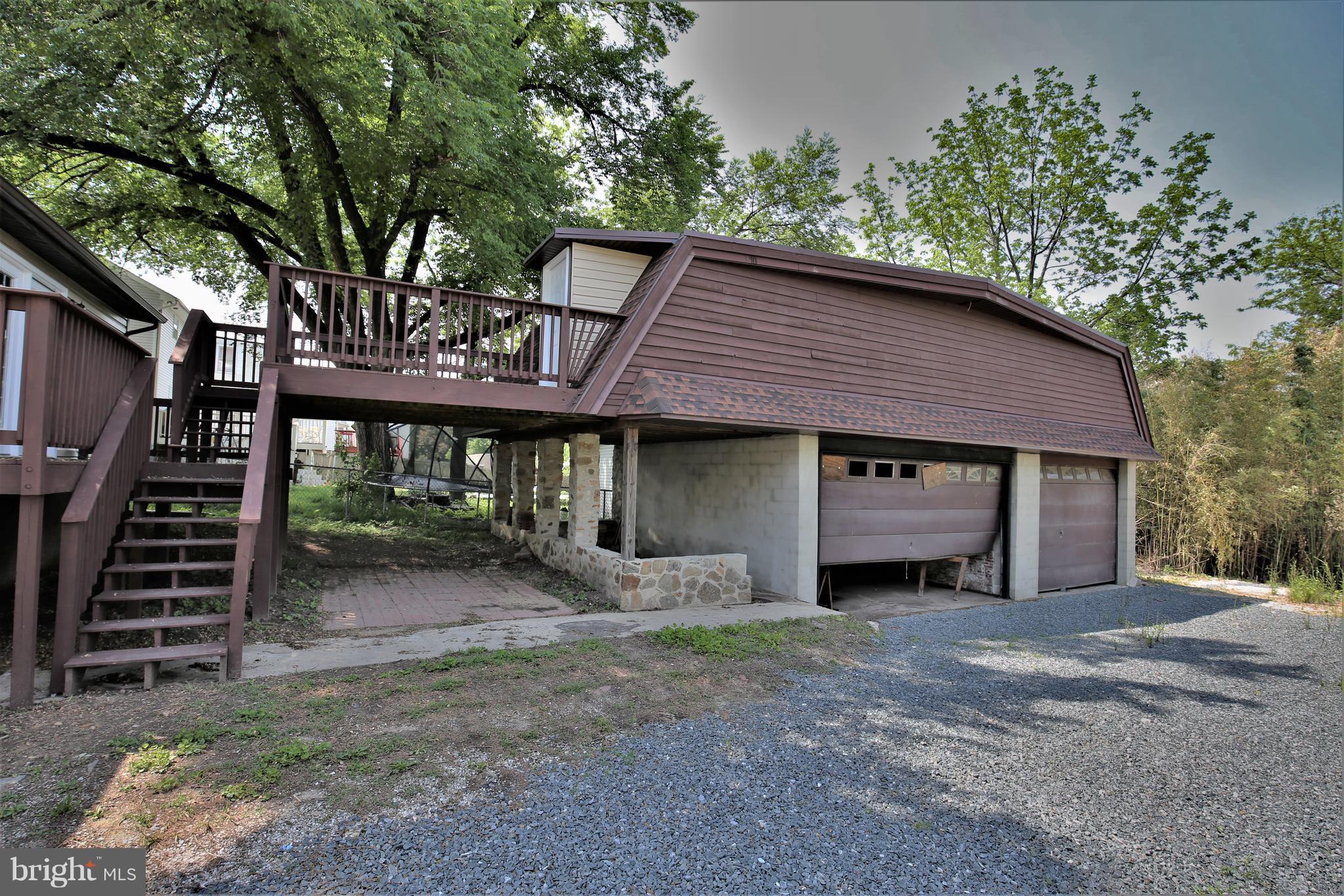 719 North Point Road Baltimore, MD 21224 - Photo 22 of 25 Exterior (Rear)