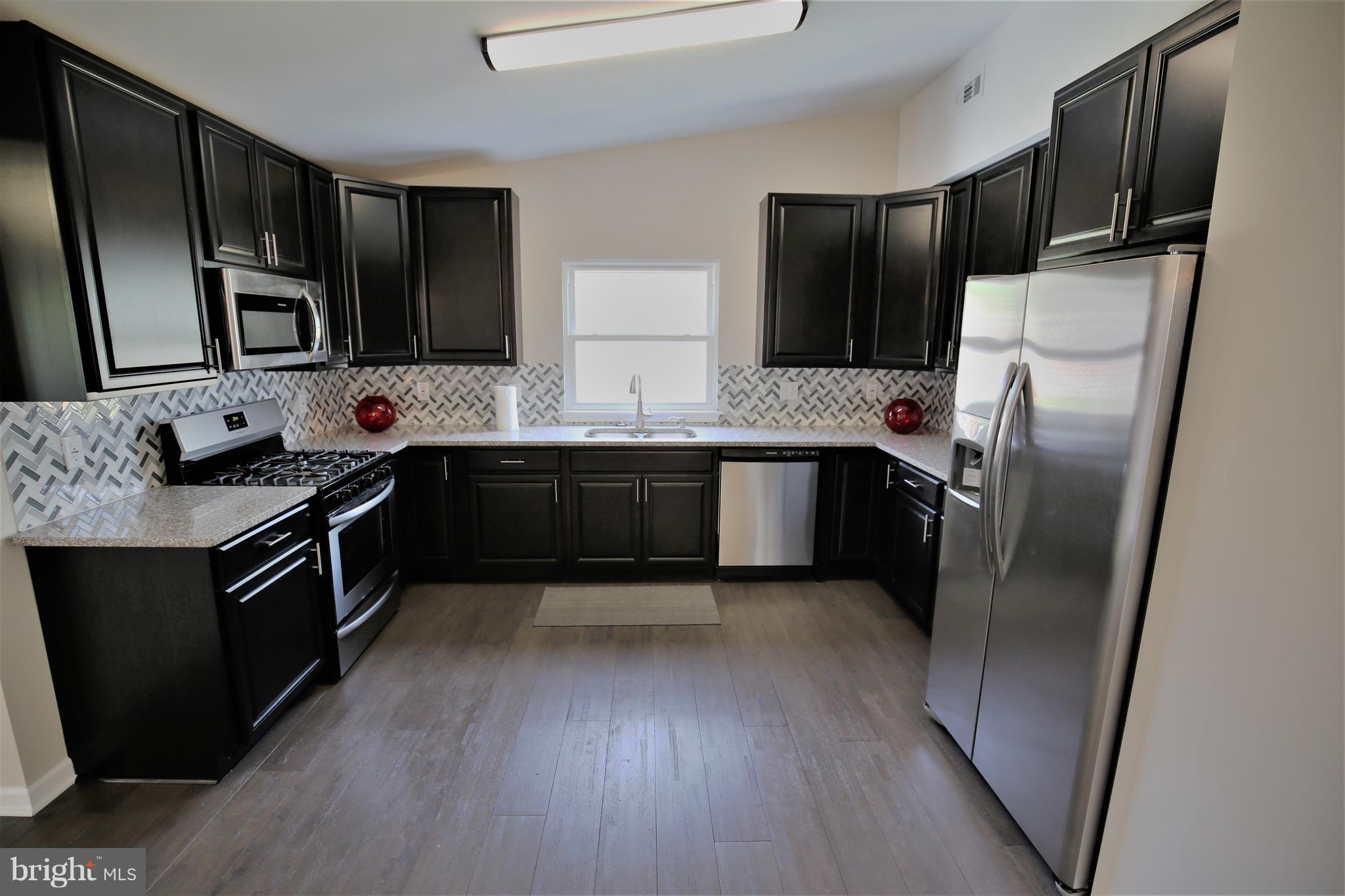 719 North Point Road Baltimore, MD 21224 - Photo 9 of 25 Kitchen