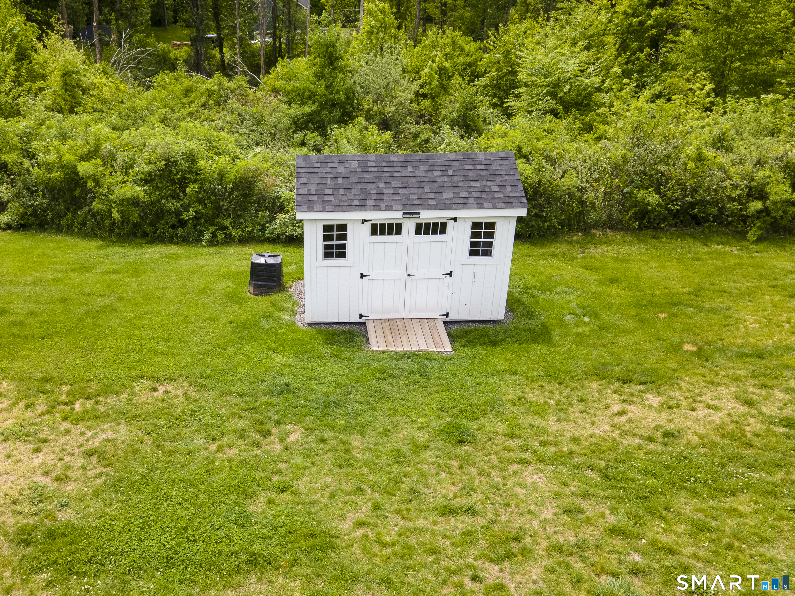 29 Beecher Road Brooklyn, CT 06234 - Photo 7 of 40 a view of a house with a yard