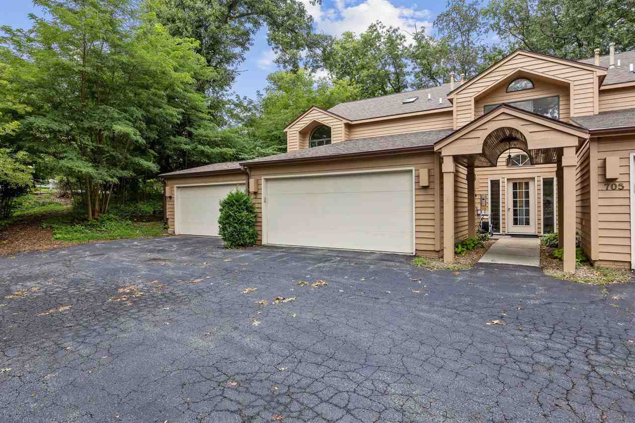705 East Post Road Southeast, Unit 1 Cedar Rapids, IA 52403 - Photo 2 of 40 Gallery Image 2