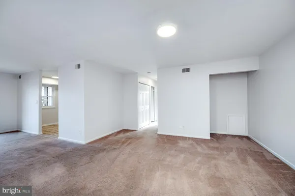 $2,000 | 2912 State Hill Road, Unit B2, Wyomissing, PA 19610